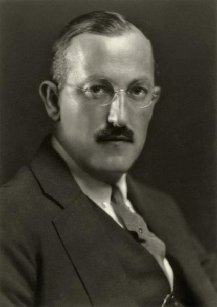 Alfred Cheney Johnston_1921_Self-portrait.jpg